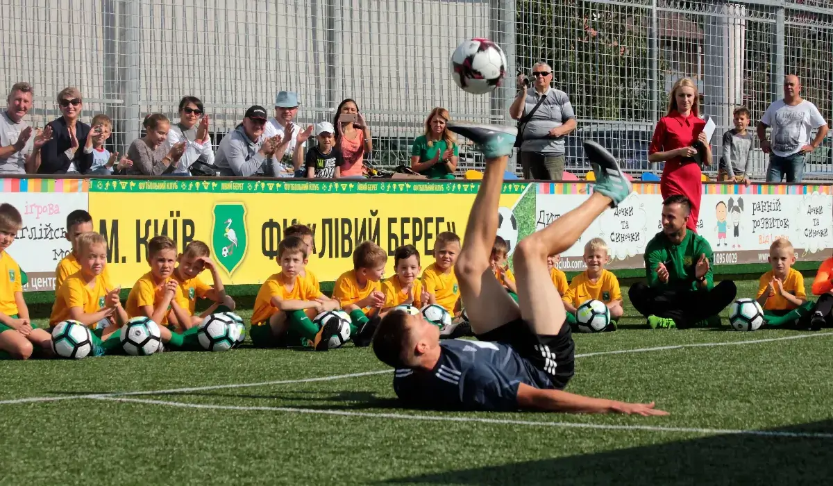 Football freestyle training for FC Livyi Bereh