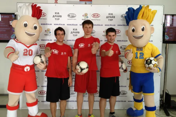 Виступ на третьому етапі всеукраїнського КІА Драйв Тур 2012.