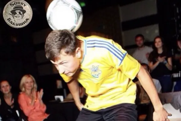 Performance at the Battle of Offices corporate competition at the Sorry Babushka nightclub.